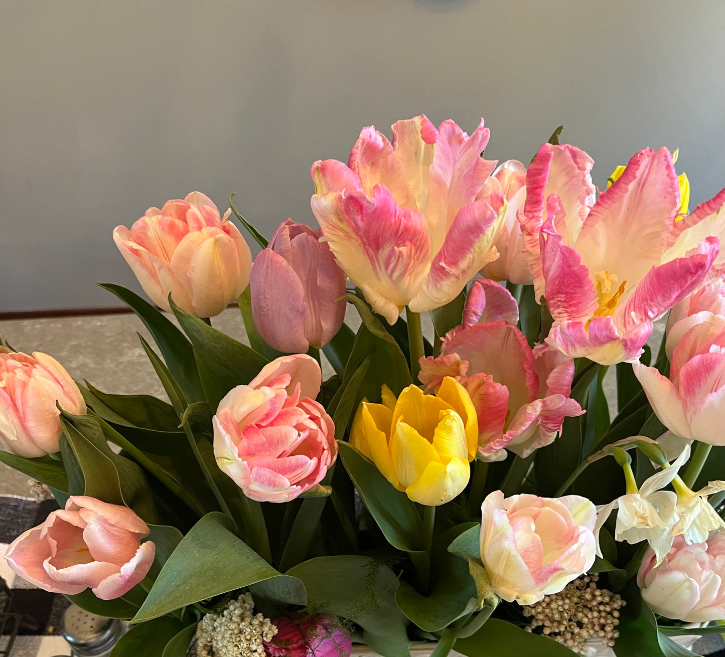 Tulip Bouquet Subscription (4)